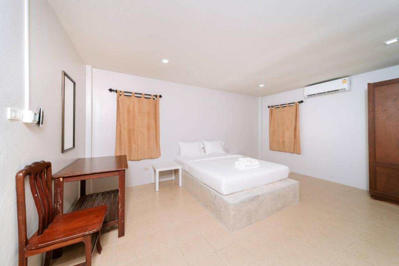 Surfer'S Village Khao Lak Exterior photo